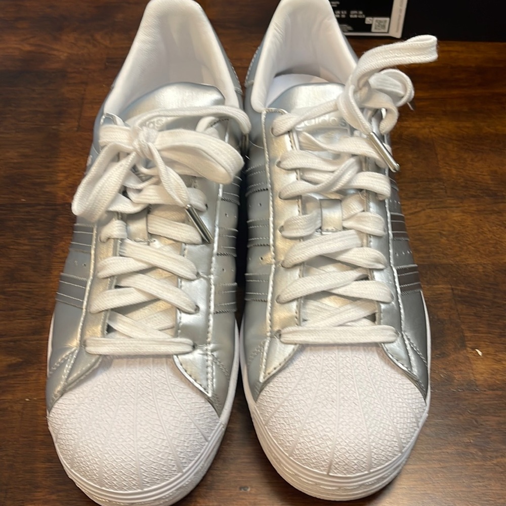 Women superstar W adidas